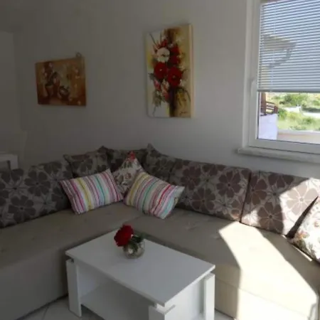Dea & Paula - Two Bedroom With Terrace Apartment Vodice