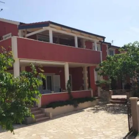 Dea & Paula - Two Bedroom With Terrace *
