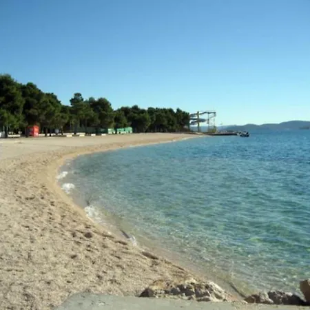 Dea & Paula - Two Bedroom With Terrace Apartment