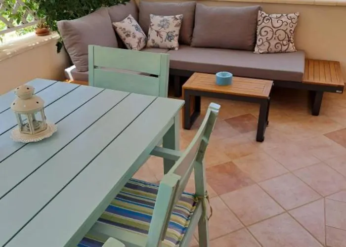 Dea & Paula - Two Bedroom With Terrace * Vodice