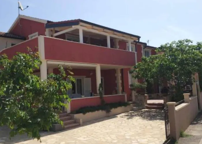 Dea & Paula - Two Bedroom With Terrace *