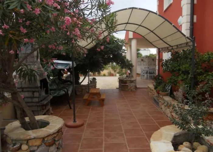 Dea & Paula - Two Bedroom With Terrace Appartement