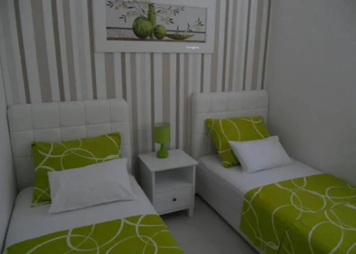 Dea & Paula - Two Bedroom With Terrace Appartement